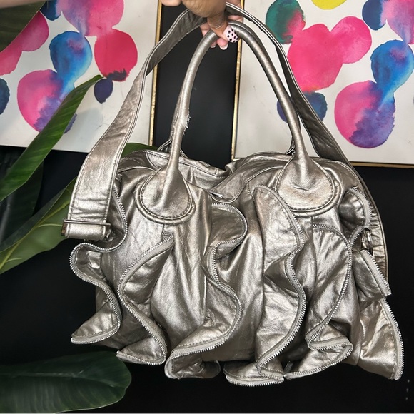 Y2k Steve Madden Silver Ruffle Tote Handbag main image 1